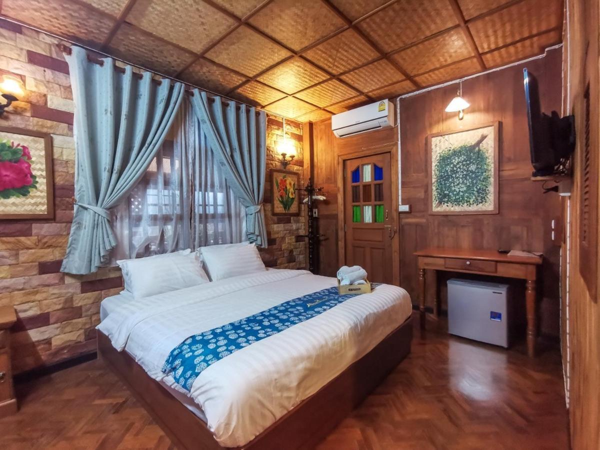 Baanthep Antique Homestay Phrae Dış mekan fotoğraf