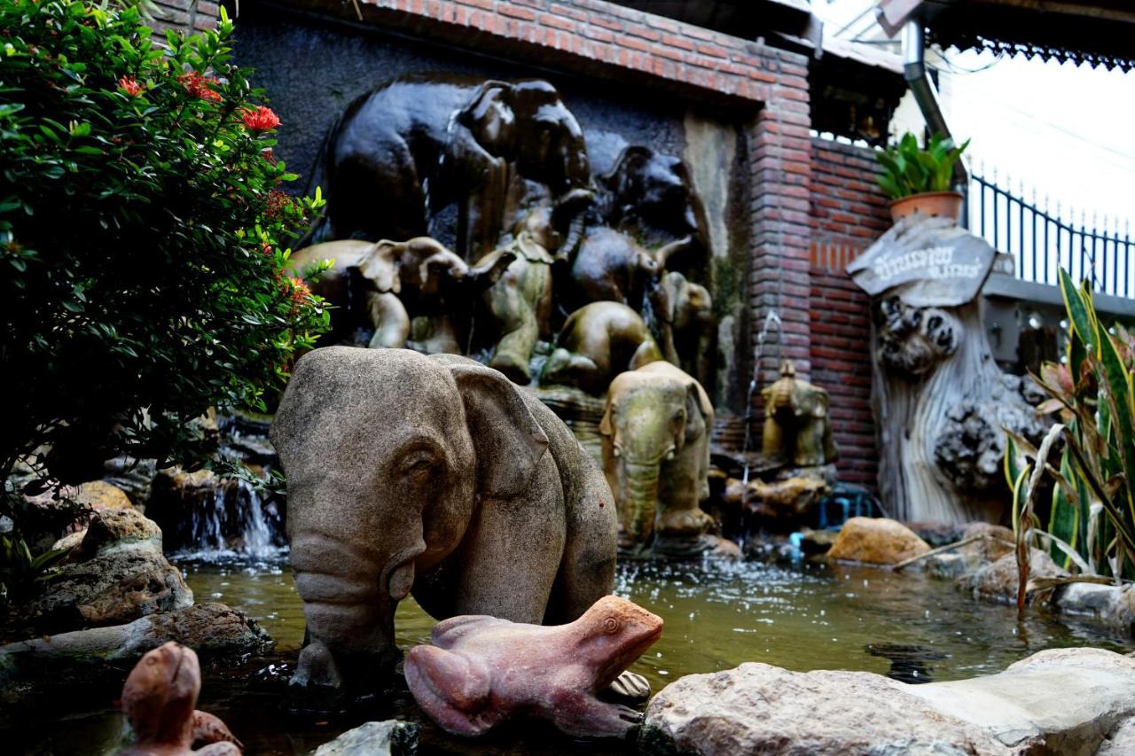 Baanthep Antique Homestay Phrae Dış mekan fotoğraf